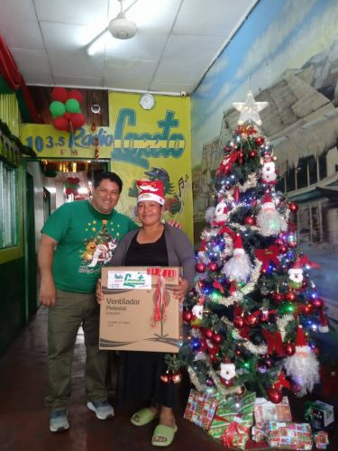 Cumpliendo con nuestros oyentes en estas fiestas de fin de Año.